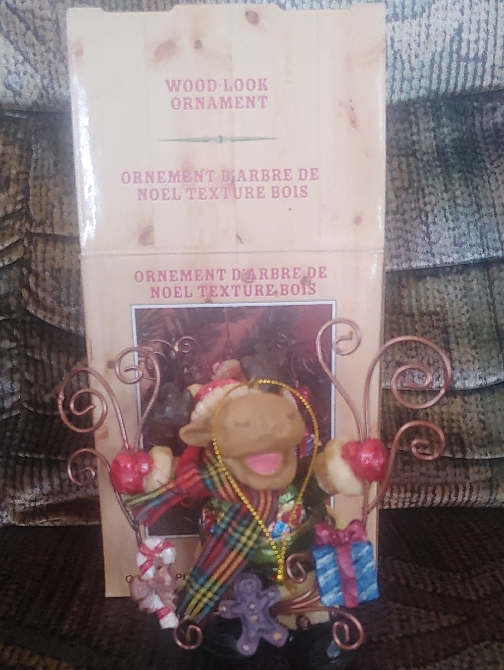 Wood-Look Ornament Holiday  Figurine - Multicolor